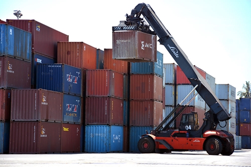 Phát triển dịch vụ logistics trên tuyến hành lang kinh tế Đông Tây